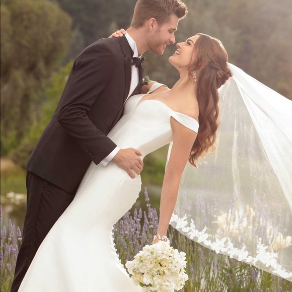 Essence of Australia D2477 never worn bridal gown - Picture 2 of 7